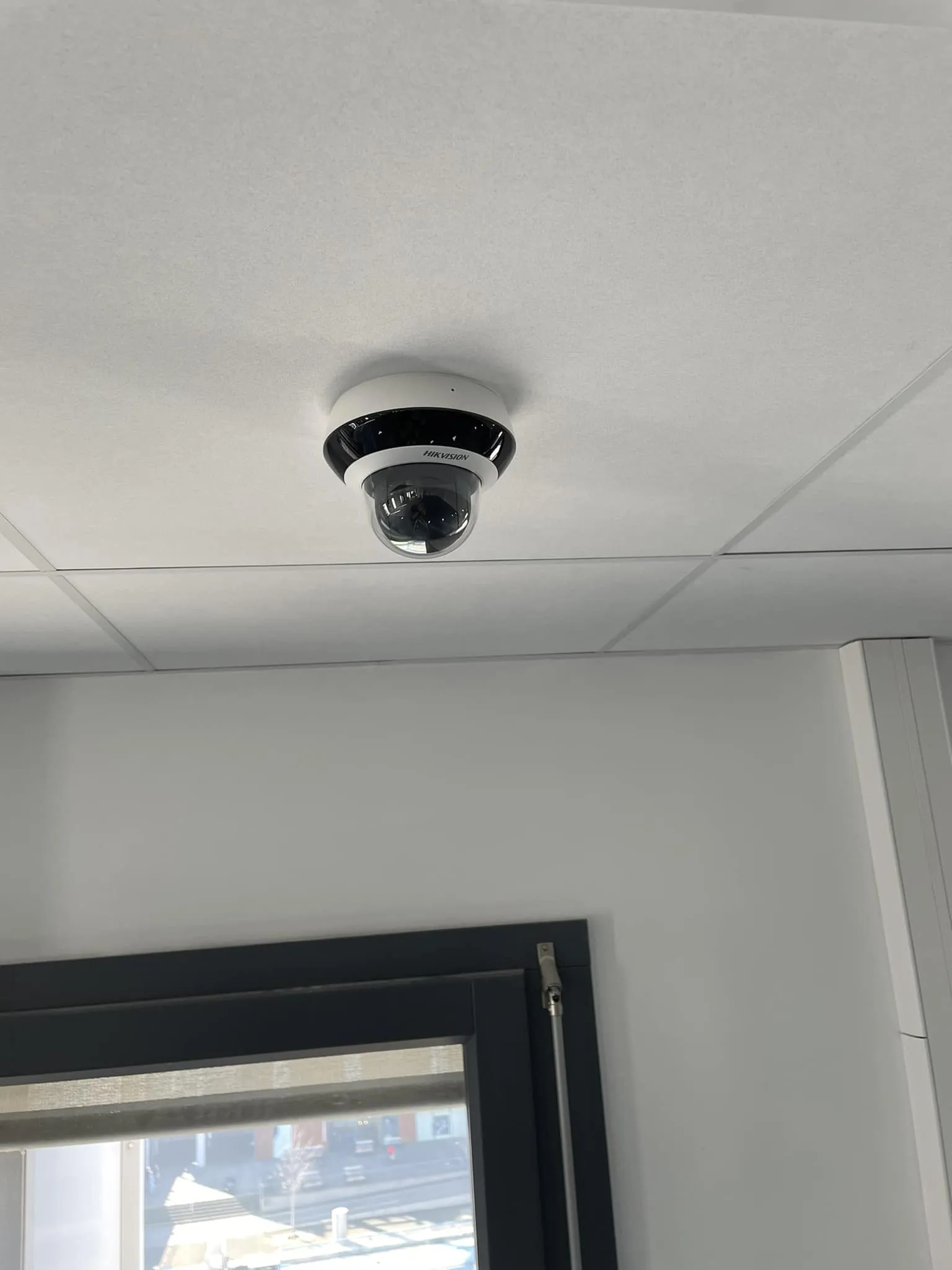 Caméra dôme intérieure au plafond