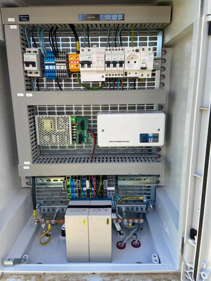 Coffret électrique et équipements
